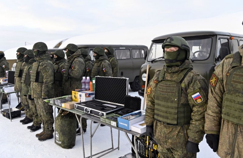 586 тонн продуктов и вещей отправили в зону СВО из Мурманской области