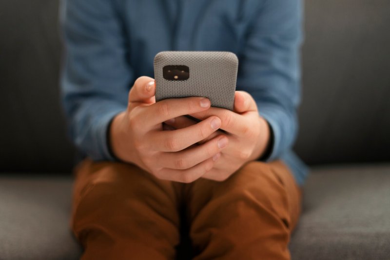 Новая схема обмана: аферисты «прикидываются» сотрудниками операторов сотовой связи в Заполярье