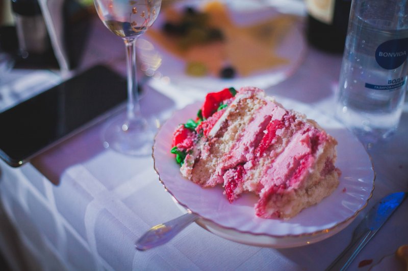 Банкет за 50 тысяч рублей отказалась оплатить в ресторане мурманчанка