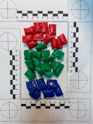 Во время закладки наркотиков поймали жительницу Кандалакши