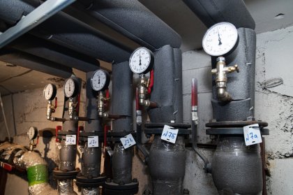 Авария на теплотрассе остановила работу котельной в Заозерске