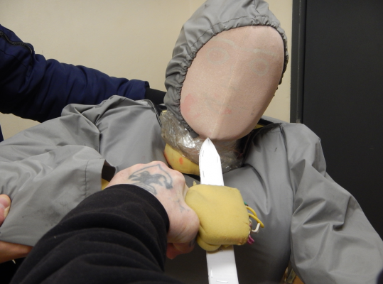 В Мурманске зарезал пенсионерку 24 года назад: вынесен приговор убийце