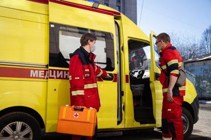 Сотрудники скорой помощи получили награды губернатора Мурманской области