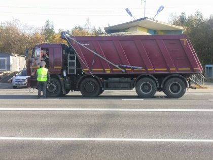 При проверке грузовиков нашли пять нарушений в Мурманске