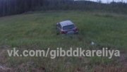 Пострадала северянка в машине, улетевшей в кювет в Карелии