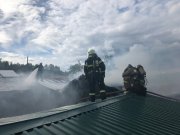 Спасли из огня иномарку в Высоком