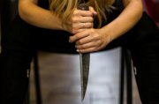 Нож в спину вонзила мужу северянка в Кандалакше