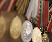 Ветеранские медали украла и продала женщина в Мурмашах