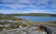 Лодка с пятью моряками потеряла ход в Белом море