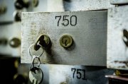 Похитили сейф из АЗС: в колонию отправят грабителей в Ковдоре