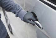 Угнали машину, припаркованную возле ж/д вокзала в Апатитах