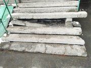 В полосу препятствий превратилась лестница в Молочном