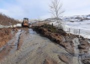 Разблокировали после оползня трассу в Териберку