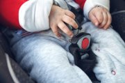 Малыша спасло автокресло: иномарка съехала в кювет в Апатиском районе