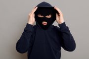 Супруги обворовали квартиру в Снежногорске