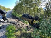 Самосвал при обгоне вылетел в кювет на трассе «Кола - Лотта»