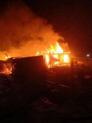 Головешки остались от дачи в Верхнетуломском