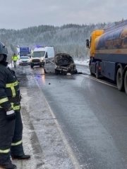 Опасный обгон стал причиной аварии с горящими машинами под Кильдинстроем