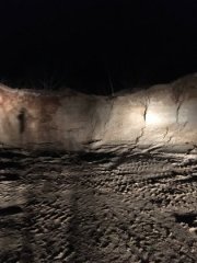 Незаконно машинами вывозили песок около Териберки