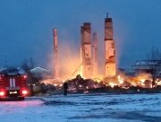 Больше суток ликвидировали пожар в доме в Териберке