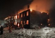Полностью сгорел дом в Умбе