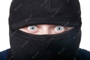 Обокрал знакомого житель Полярнозоринского района