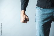 Ударил по лицу полицейского: суд определит меру наказания северянину