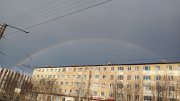 Первая весенняя радуга «разукрасила» небо Мурманска