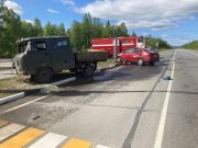 Два пассажира попали в больницу после аварии в Кольском районе