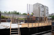 Готов фундамент строящегося жилого дома на Бредова в Мурманске