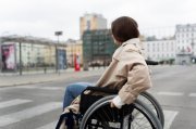 Обязали оборудовать для маломобильных пешеходную дорогу в Оленегорске