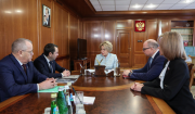 Вопрос, связанный с зарплатой и МРОТ в регионе, рассмотрели на заседании Совета Федерации