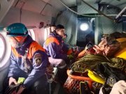 Обморожение и отравление получили туристы: вертолет МЧС вылетел в Ловозерье