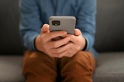 Новая схема обмана: аферисты «прикидываются» сотрудниками операторов сотовой связи в Заполярье