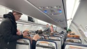 Самолет из Москвы не смог сесть в Мурманске из-за ветра