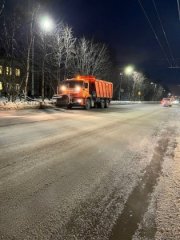 Затопило оживленную дорогу: коммунальную аварию ликвидировали в Мурманске