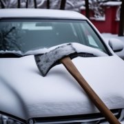 Мужчина с топором напал на автоледи на Жилстрое в Мурманске