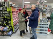 Ради мечты северянки взялись за бензопилы