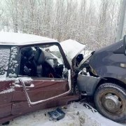 Маршрутка, легковушка, грузовик: массовое ДТП возле Дровяного