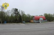 Снести закусочную на трассе под Полярными Зорями обязал суд