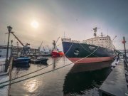 Впервые за много лет музей-ледокол  «Ленин» отошел от причала в Мурманске