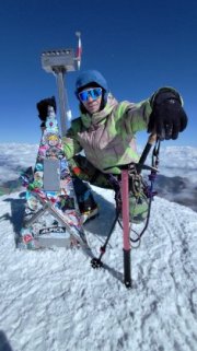 Покорил Эльбрус матрос мурманского буксира