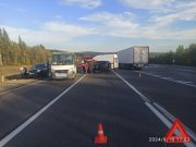 &quot;Газель&quot; врезалась в &quot;Шевроле Нива&quot;: пострадали водитель и пассажир внедорожника под Кильдинстроем