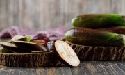Особая закуска к новогоднему столу: консервированные баклажаны получаются вкусными и нежными — неизбитый рецепт 