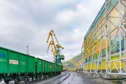 Грузооборот торгового порта в Мурманске упал на 17,5%