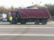 При проверке грузовиков нашли пять нарушений в Мурманске