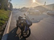 Мотоцикл выскочил на &quot;красный&quot; и сбил девушку в центре Мурманска