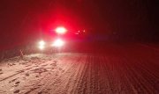 <p><img src="https://novosti-murmanskoy-oblasti.ru/uploads/posts/2024-11/1731917891_3.jpeg" alt="" />Возле города Полярные Зори произошло ДТП, в котором погиб пешеход. Происшествие случилось вечером 16 ноября на 10-м км автодороги &laquo;Полярные Зори &mdash; Африканда&raquo;, сообщили в пресс-службе УМВД России по Мурманской области.</p>
<p><br /><span style="font-size: 14pt;"><em>&mdash; 47-летняя жительница поселка Африканда, управляя автомобилем Toyota-Camry, при движении в сторону города Полярные Зори совершила наезд на пешехода 1986 года рождения, который осуществлял движение по обочине в попутном с транспортным средством направлении. После совершения наезда автолюбительница покинула места дорожно-транспортного происшествия, участником которого она являлась, &mdash; пояснили в ведомстве.</em></span></p>
<p><br />До приезда на место происшествия сотрудников полиции бригадой скорой медицинской помощи 38-летний пешеход был доставлен в ближайшее медицинское учреждение, где от полученных в результате наезда травм скончался.</p>
<p><br /><em>Фото: УМВД России по Мурманской области</em></p>
