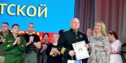 <p><img src="https://novosti-murmanskoy-oblasti.ru/uploads/posts/2025-02/1738845258_photo_2025-02-06_15-30-03.jpg" alt="" />На Центральной площади и Ленинградском проспекте в Оленегорске временно ограничат движение транспорта. Это связано с проведением XXIX областного фестиваля солдатской песни &laquo;С боевыми друзьями встречаюсь, чтобы памяти нить не прервать&hellip;&raquo;, рассказал глава Оленегорска Сергей Пашинский на своей странице в социальных сетях.</p>
<p><br /><span style="font-size: 14pt;"><em>&mdash; В связи с проведением фестиваля солдатской песни, посвященного 36-й годовщине вывода ограниченного контингента советских войск из Афганистана и 80-летию Победы в Великой Отечественной войне, будет ограничено движение транспорта, &mdash; написал Сергей Пашинский.</em></span></p>
<p><br />Так, автомобили не смогут проехать с 09:00 до 17:00 9 февраля.</p>
<p><br />Напомним, что фестиваль-конкурс &laquo;С боевыми друзьями встречаюсь, чтобы памяти нить не прервать&raquo; (18+) проходит в Оленегорске с 1997 года.</p>

<p><em>Фото: Администрация города Оленегорска / VK</em></p>