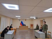 <p><img src="https://novosti-murmanskoy-oblasti.ru/uploads/posts/2025-02/1740744696_djvmxlxsxtw.jpg" alt="" />Заозерским гарнизонным военным судом рассмотрено уголовное дело в отношении военнослужащего, обвиняемого в <span lang="ru-RU">самовольно</span><span lang="ru-RU">м</span><span lang="ru-RU"> оставлени</span><span lang="ru-RU">и </span><span lang="ru-RU">части продолжительностью свыше одного месяца.</span> Мужчина 26 июля 2024 года, желая временно уклониться от прохождения военной службы и отдохнуть от ее обязанностей, без уважительных причин на службу в воинскую часть не явился и проводил время по своему усмотрению.<br /> 28 ноября 2024 года добровольно прибыл в военный следственный отдел СК России по Печенгскому гарнизону. Незаконное нахождение военнослужащего вне службы было прекращено. Преступные действия совершены в период мобилизации.<br /> Приговором суда мужчина признан виновным и ему назначено наказание в виде лишения свободы на срок 8 лет с отбыванием в исправительной колонии строгого режима. При назначении наказания суд учел характер и степень общественной опасности, а также наличие опасного рецидива. Приговор в законную силу не вступил.<br /><em>Фото: пресс-служба Заозерского гарнизонного военного суда</em></p>